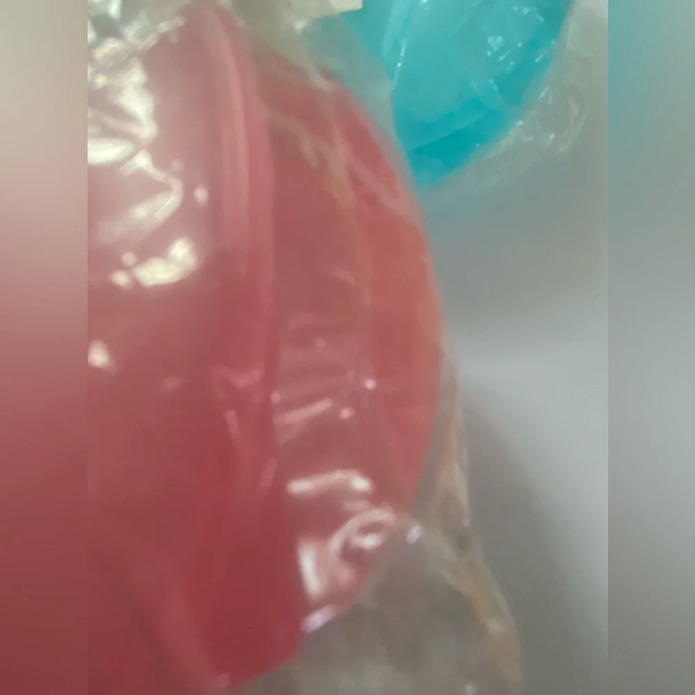 Niki Richards 90s Travel SOAP HOLDER container LOT plastic pink blue container